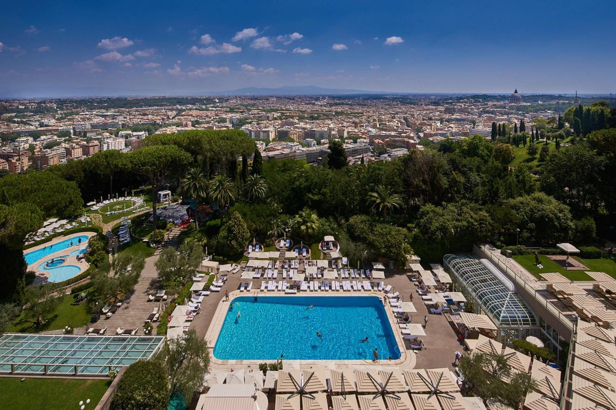 Rome Cavalieri, A Waldorf Astoria Hotel Екстериор снимка
